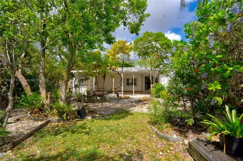 1913 SW 129th Court Miami FL 33175
