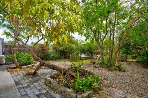 1913 SW 129th Court Miami FL 33175