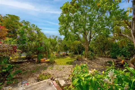 1913 SW 129th Court Miami FL 33175