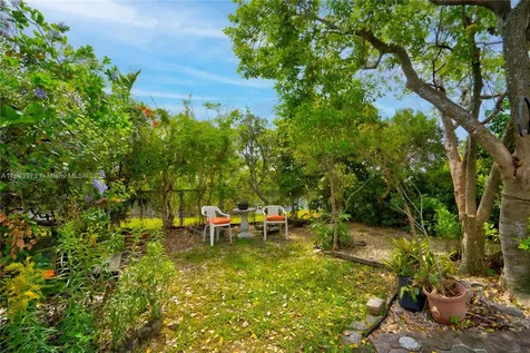 1913 SW 129th Court Miami FL 33175