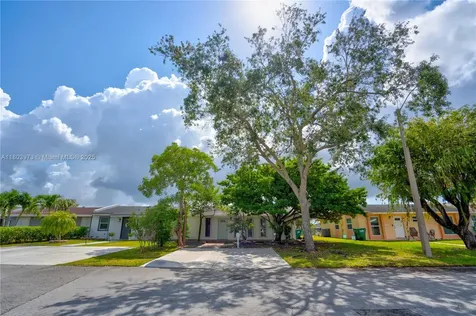 1913 SW 129th Court Miami FL 33175