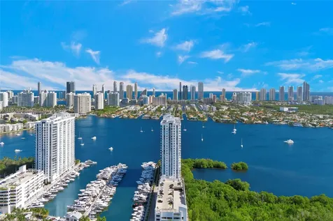 17211 Biscayne Boulevard #013 Miami FL 33160