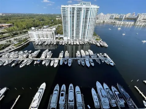17211 Biscayne Boulevard #013 Miami FL 33160