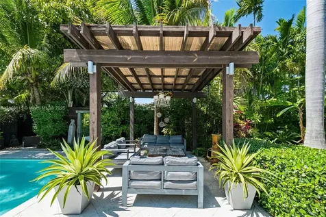 863 NE 90th Street Miami FL 33138