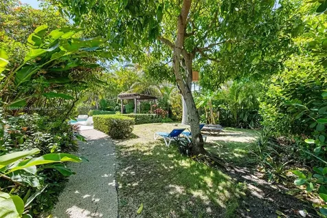 863 NE 90th Street Miami FL 33138