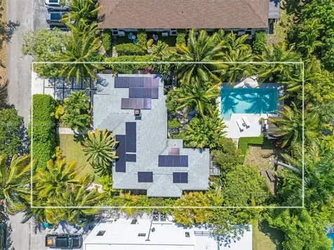 863 NE 90th Street Miami FL 33138