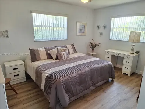 1101 SW 75th Terrace Plantation FL 33317