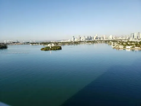 9 Island Avenue Miami Beach FL 33139