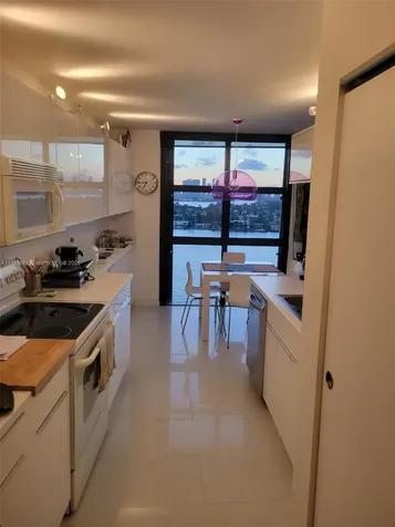 9 Island Avenue Miami Beach FL 33139