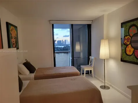 9 Island Avenue Miami Beach FL 33139