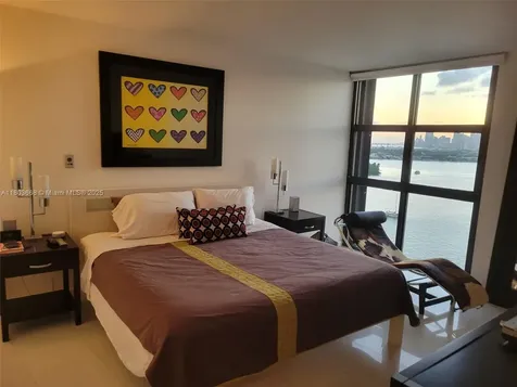 9 Island Avenue Miami Beach FL 33139