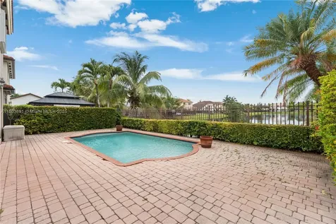 9248 SW 209th Terrace Cutler Bay FL 33189