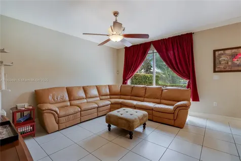 9248 SW 209th Terrace Cutler Bay FL 33189