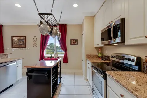 9248 SW 209th Terrace Cutler Bay FL 33189