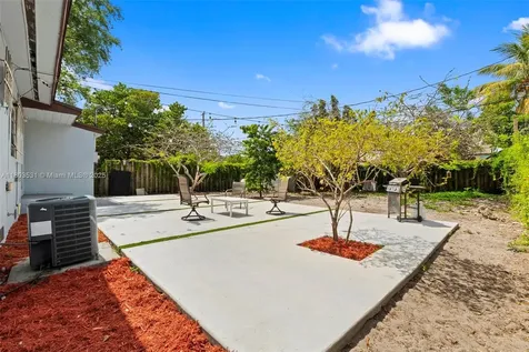 941 NW 76th Street Miami FL 33150