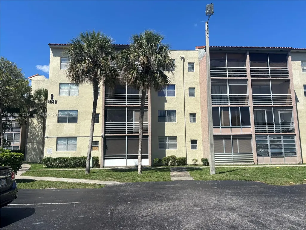 1820 N 81st Avenue North Lauderdale FL 33068
