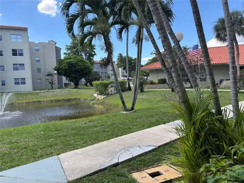 1820 N 81st Avenue North Lauderdale FL 33068