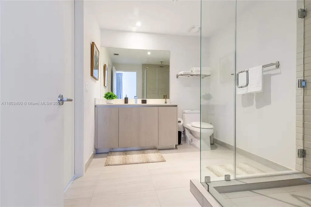 4010 S Ocean Drive Hollywood FL 33019