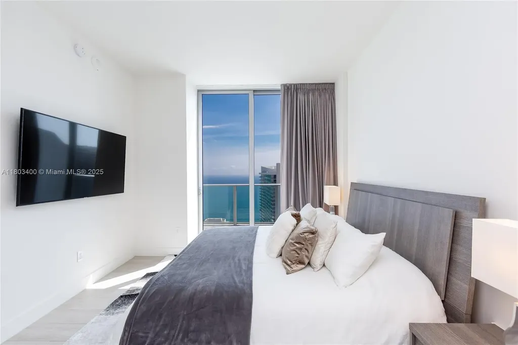 4010 S Ocean Drive Hollywood FL 33019