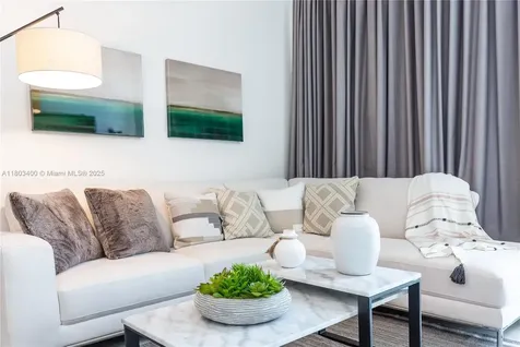 4010 S Ocean Drive Hollywood FL 33019