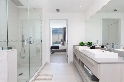 4010 S Ocean Drive Hollywood FL 33019