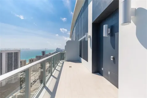 4010 S Ocean Drive Hollywood FL 33019