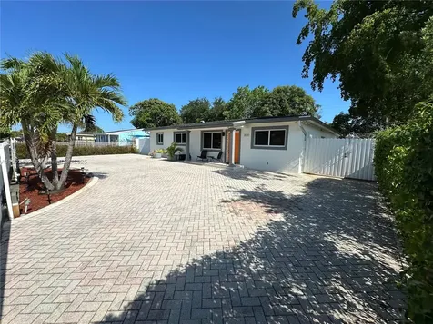 3520 NW 171st Terrace Miami Gardens FL 33056