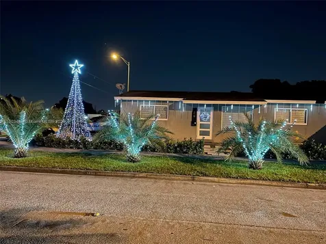 3195 W 10th Avenue Hialeah FL 33012