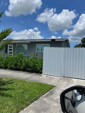 3195 W 10th Avenue Hialeah FL 33012