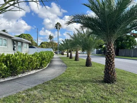 3195 W 10th Avenue Hialeah FL 33012