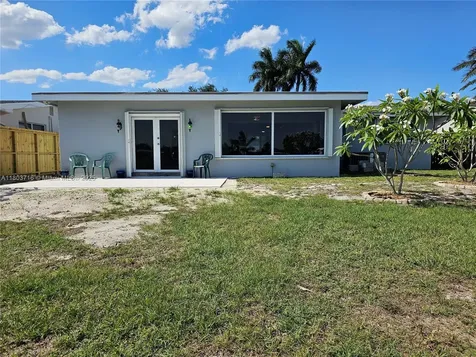 8240 NW 15th Street Pembroke Pines FL 33024