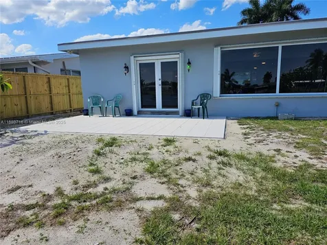 8240 NW 15th Street Pembroke Pines FL 33024
