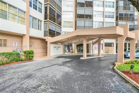 1400 Saint Charles Place Pembroke Pines FL 33026
