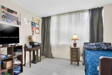 1400 Saint Charles Place Pembroke Pines FL 33026