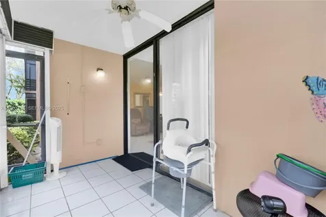 1400 Saint Charles Place Pembroke Pines FL 33026