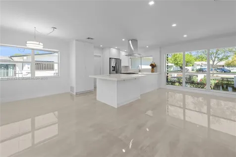 9450 Martinique Drive Cutler Bay FL 33189