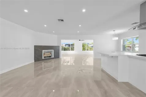 9450 Martinique Drive Cutler Bay FL 33189