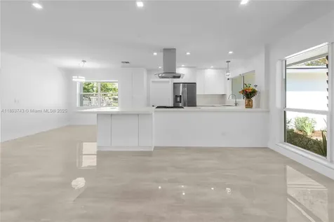 9450 Martinique Drive Cutler Bay FL 33189