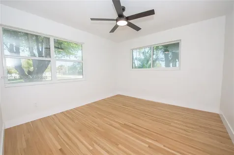 9450 Martinique Drive Cutler Bay FL 33189