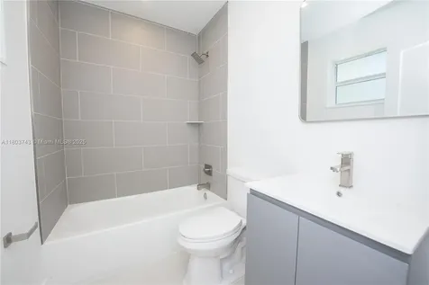 9450 Martinique Drive Cutler Bay FL 33189