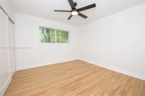 9450 Martinique Drive Cutler Bay FL 33189