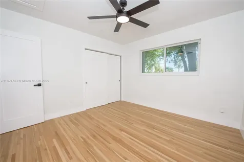 9450 Martinique Drive Cutler Bay FL 33189