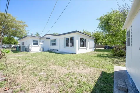 9450 Martinique Drive Cutler Bay FL 33189