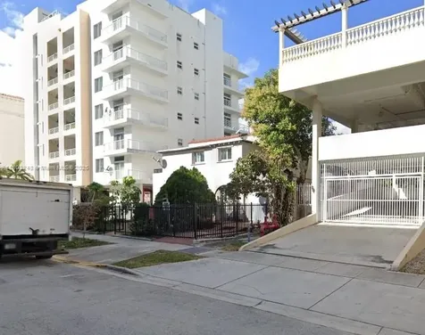 437 NE 30th Street Miami FL 33137