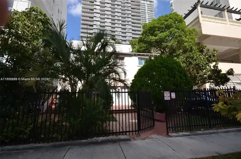 437 NE 30th Street Miami FL 33137