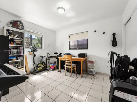 2720 SW 76th Avenue Miami FL 33155