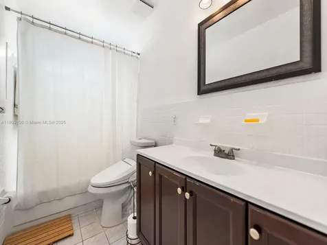 2720 SW 76th Avenue Miami FL 33155