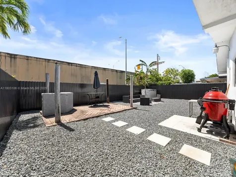 2720 SW 76th Avenue Miami FL 33155