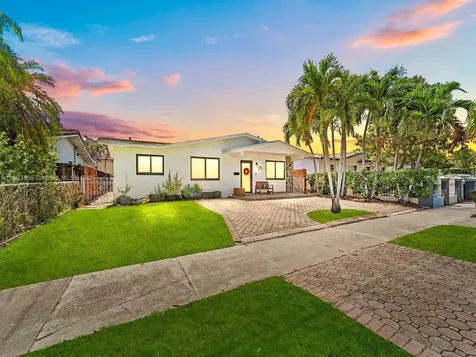 2720 SW 76th Avenue Miami FL 33155