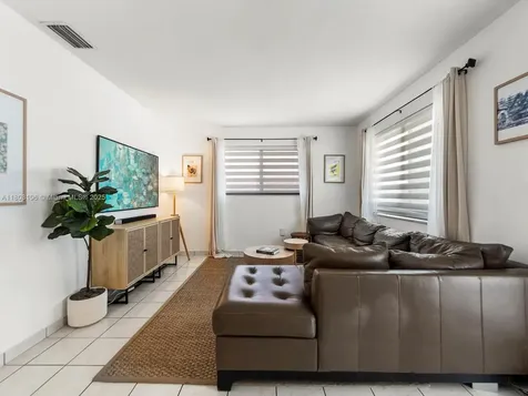 2720 SW 76th Avenue Miami FL 33155
